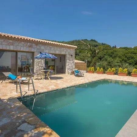 Villa David's - Private Pool & Scenic Surroundings *