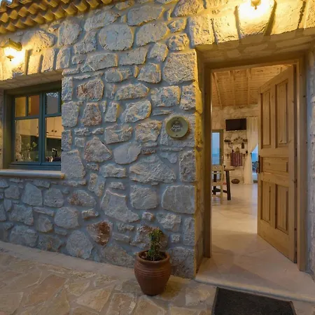 David's - Private Pool & Scenic Surroundings Villa