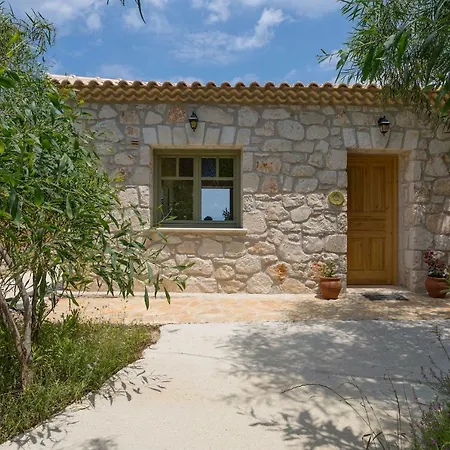 Villa David's - Private Pool & Scenic Surroundings