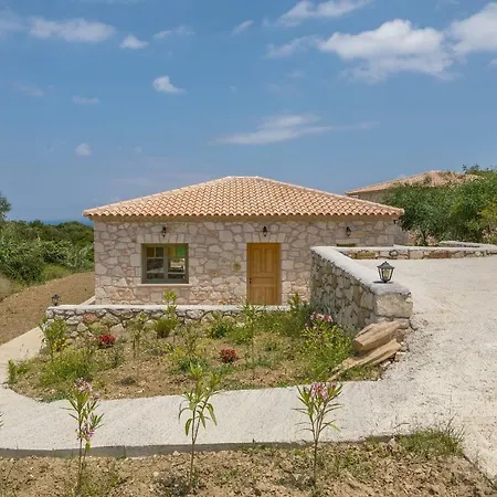 Villa David's - Private Pool & Scenic Surroundings