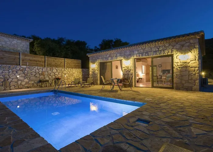 David's - Private Pool & Scenic Surroundings, By Zantewize