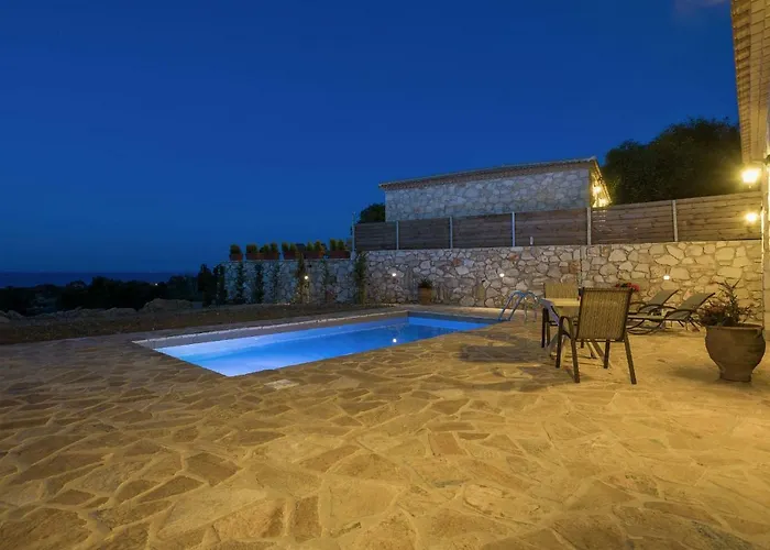 Villa David's - Private Pool & Scenic Surroundings, By Zantewize *