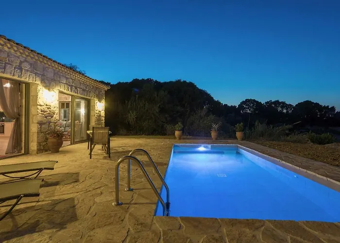 Villa David's - Private Pool & Scenic Surroundings, By Zantewize *